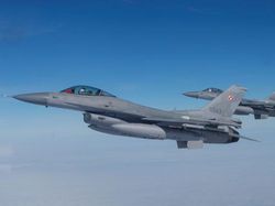 Rusia Ancam Respons Sangat Serius Jika Jet F-16 Mengudara di Ukraina