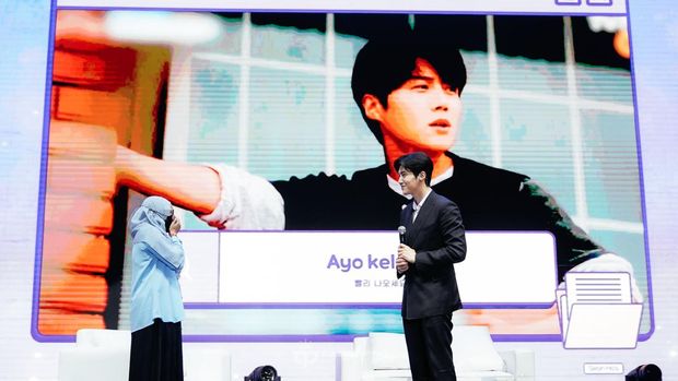 Kim Seon-ho menggelar fanmeeting 2023 KIM SEON HO ASIA TOUR ONE, TWO, THREE, SMILE IN JAKARTA di Tennis Indoor GBK, 2-3 Juni 2023.