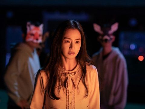 Kim Tae Hee di Lies Hidden in My Garden