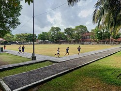 Relokasi Pedagang ke Lapangan Umum Dauhwaru Ditolak Penghobi Bola