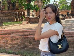 Potret Lisa BLACKPINK Saat di Thailand, Ayu Banget!