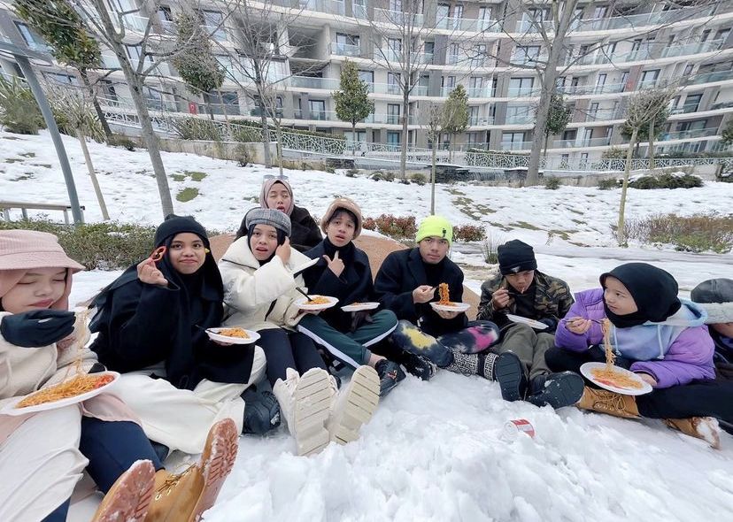 Momen Kulineran Seru Gen Halilintar di Berbagai Negara Sebelum Pulang ke Indonesia