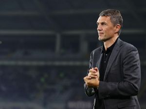 Paolo Maldini Dipecat, Fans Milan Jangan Lama-lama Bersedih Paolo Maldini Dipecat, Fans Milan Jangan Lama-lama Bersedih