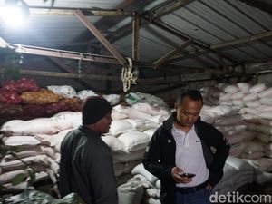 Modus Penimbun Pupuk Subsidi 14 Ton di Mojokerto Manfaatkan Peluang Stok Kosong Modus Penimbun Pupuk Subsidi 14 Ton di Mojokerto Manfaatkan Peluang Stok Kosong