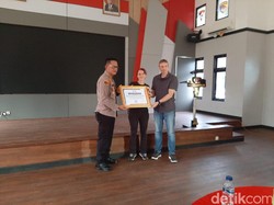 Penjarakan Penyiksa Monyet, Polres Tasikmalaya Diganjar Penghargaan