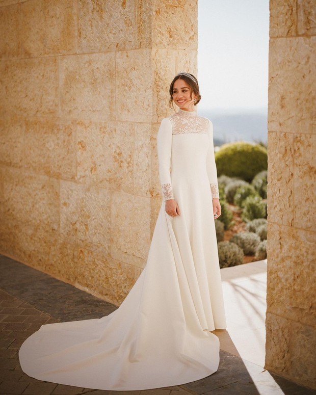 Putri Iman/ Foto: Instagram/queenrania Putri Iman gaun pengantin