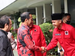 Sebut Pemimpin Harus Berani, Jokowi: Saya Lihat Pak Ganjar Punya Itu