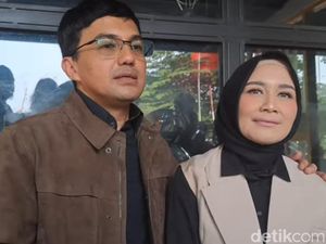 Pengantin Senior, Sahrul Gunawan dan Istri Bulan Madu di Bali Pengantin Senior, Sahrul Gunawan dan Istri Bulan Madu di Bali