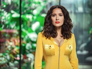 Salma Hayek Ungkap Rahasia Kulit Glowing di Usia 56: No Botox! Salma Hayek Ungkap Rahasia Kulit Glowing di Usia 56: No Botox!