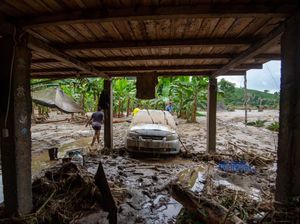 Sisa-sisa Luapan Sungai Teaone di Ekuador