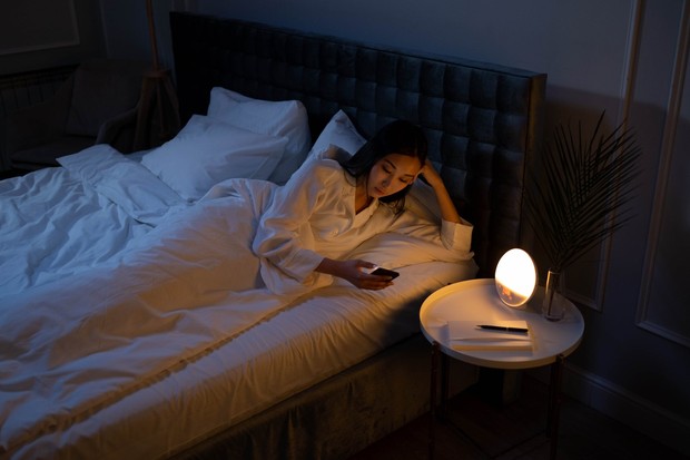 It could be that difficulty sleeping at night is caused by spending hours on social media.