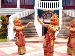 7 Lagu Daerah Sumatera Selatan Beserta Lirik dan Maknanya