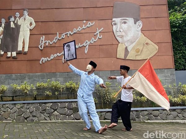Tarian Karna di Bandung Warnai Peringatan Hari Lahir Soekarno