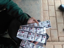 Jual Ilegal Obat Keras, Konter Pulsa HP di Depok Digerebek