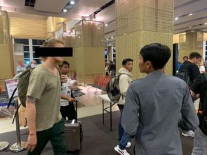 Bule Rusia Tanam Ganja di Bali, Visa Turis-Rumah Ngontrak Bule Rusia Tanam Ganja di Bali, Visa Turis-Rumah Ngontrak