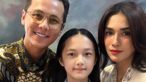 7 Inspirasi Baju untuk Datang ke Wisuda Anak dari Selebriti