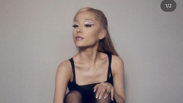 8 Foto Transformasi Ariana Grande yang Makin Kurus hingga Dituding Anoreksia
