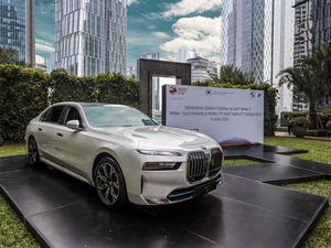 Dijual Rp 3,4 Miliar! Mobil Listrik BMW i7 Ada Suaranya Lho, Begini Bunyinya