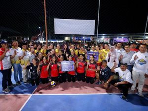 Meriahnya Gala Desa Voli di Banyuwangi Perebutkan Piala Bupati Meriahnya Gala Desa Voli di Banyuwangi Perebutkan Piala Bupati