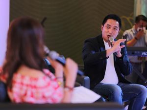AXA Mandiri Bagi Tips Atur Keuangan ke Milenial di UIC Creative Showcase AXA Mandiri Bagi Tips Atur Keuangan ke Milenial di UIC Creative Showcase
