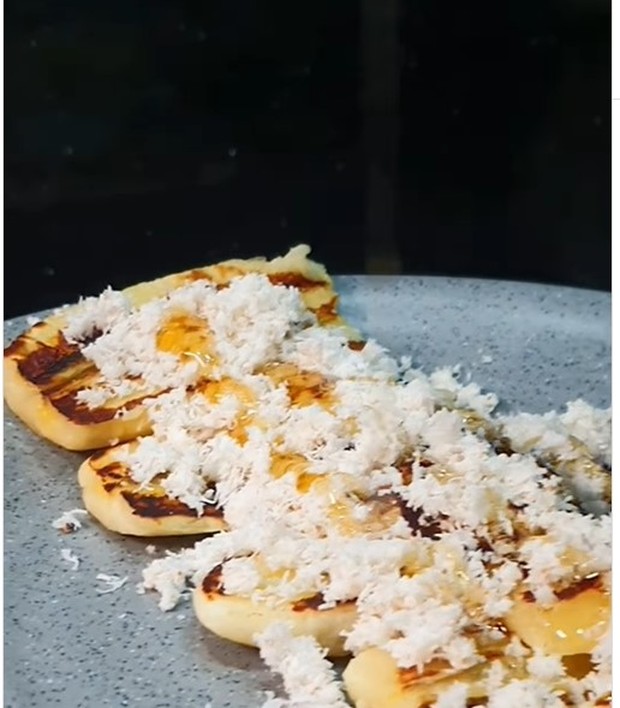 Foto: instagram.com/hughes.dewi Pisang penyet