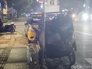 Polisi Buru Pelaku Pembuang Bayi ke Gerobak Sampah di Bandung Polisi Buru Pelaku Pembuang Bayi ke Gerobak Sampah di Bandung