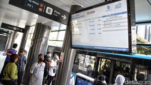 Halte TJ Senen Sentral Kembali Beroperasi, Begini Potretnya