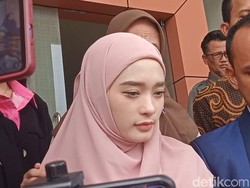 Inara Rusli Ogah Tanggapi Sindiran Kakak Virgoun