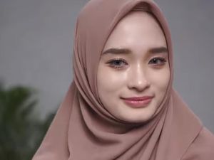 Pamer Foto Lawas Tanpa Hijab, Inara Rusli Dikritik Netizen Pamer Foto Lawas Tanpa Hijab, Inara Rusli Dikritik Netizen