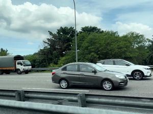 Malaysia Mau Batasi Usia Kendaraan, Mobil 15 Tahun Harus Diperiksa Malaysia Mau Batasi Usia Kendaraan, Mobil 15 Tahun Harus Diperiksa