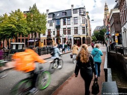 Kota-kota di Eropa Kian Prioritaskan Pejalan Kaki dan Pesepeda