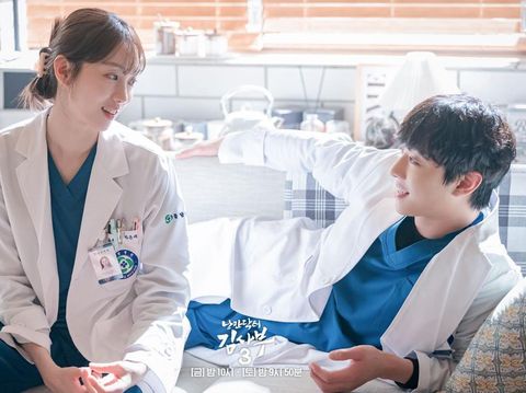 Lee Sung Kyung dan Ahn Hyo Seop di Dr. Romantic 3
