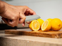 Punya Sisa Lemon? Bisa Dipilih 5 Cara Ini