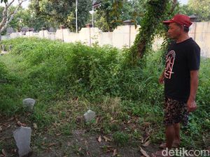 Ada Isu Jual Beli Kuburan di Makam Mr X Mojokerto, Benarkah? Ada Isu Jual Beli Kuburan di Makam Mr X Mojokerto, Benarkah?