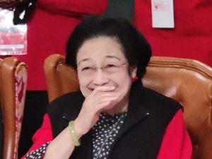 Mega Nyatakan Tangguh karena Lahir dari Fatmawati: Keren Lho, Aiiih...! Mega Nyatakan Tangguh karena Lahir dari Fatmawati: Keren Lho, Aiiih...!
