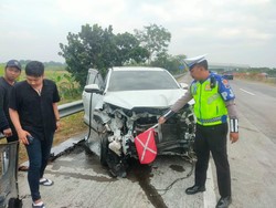 Penampakan Ringsek Mobil Difarina Indra Usai Kecelakaan di Tol Jombang