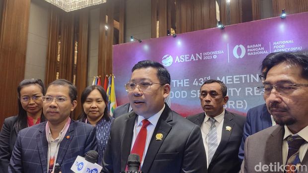 Kepala Badan Pangan Nasional, Arief Prasetyo Adi, memberikan penjelasan terkait pertemuan delegasi ASEAN di Bogor.