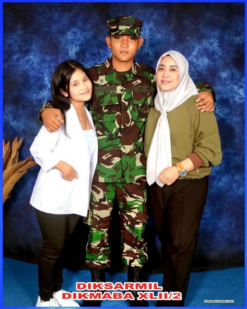 Puput bersama anak-anaknya