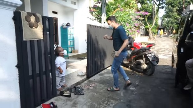 Rumah Ucok Baba/Foto: YouTube.com/Ucok Baba Official Rumah Ucok Baba/Foto: YouTube.com/Ucok Baba Official