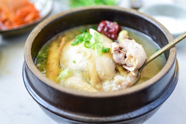 samgyetang/foto : koreanbapsang.com samgyetang