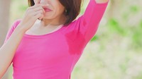 Penyebab Bau Badan Tetap Muncul Meski Sudah Mandi dan Pakai Deodoran
