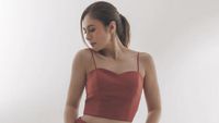 7 Potret Wulan Guritno Pamer Body Goals