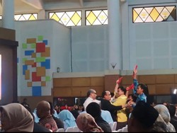 Dapat Anugerah Konservasi dari Unnes, Menteri ESDM Dikartu Merah Mahasiswa
