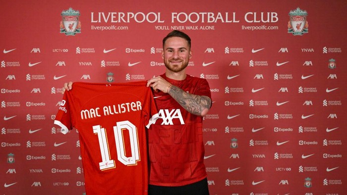 KIRKBY, ENGLAND - JUNE 08: (THE SUN OUT, THE SUN ON SUNDAY OUT) Alexis Mac Allister signing for Liverpool Football Club at AXA Training Centre on June 08, 2023 in Kirkby, England. (Photo by Andrew Powell/Liverpool FC via Getty Images)