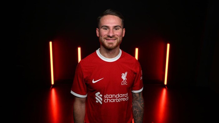 KIRKBY, ENGLAND - JUNE 08: (THE SUN OUT, THE SUN ON SUNDAY OUT) Alexis Mac Allister signing for Liverpool Football Club at AXA Training Centre on June 08, 2023 in Kirkby, England. (Photo by Andrew Powell/Liverpool FC via Getty Images)