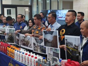 Pengendara Wajib Tahu! Ini Cara Bedakan Oli Palsu dengan Asli Pengendara Wajib Tahu! Ini Cara Bedakan Oli Palsu dengan Asli