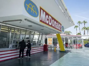 Begini Penampakan McDonalds Tertua di Dunia, Sekarang Masih Beroperasi! Begini Penampakan McDonalds Tertua di Dunia, Sekarang Masih Beroperasi!