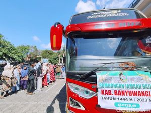 Keberangkatan 52 Calon Jemaah Haji Kloter 48 Banyuwangi Dipercepat Keberangkatan 52 Calon Jemaah Haji Kloter 48 Banyuwangi Dipercepat