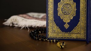 12 Bacaan Dzikir Petang, Ada Ayat Kursi hingga Istighfar Yuk Amalkan!