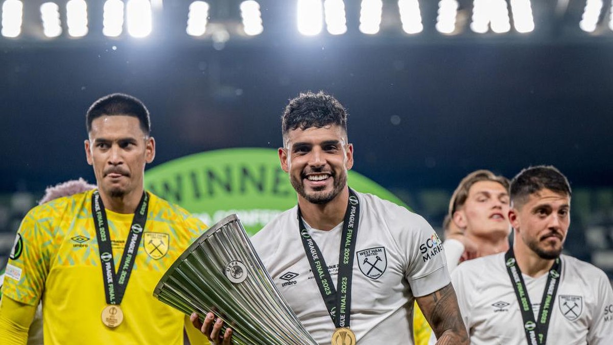 Emerson Palmieri sudah punya tiga trofi kompetisi antarklub Eropa (UEFA via Getty Images/Thomas Eisenhuth - UEFA)